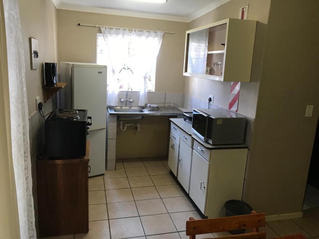 Urbanlife Keetmanshoop Accommodation Extérieur photo