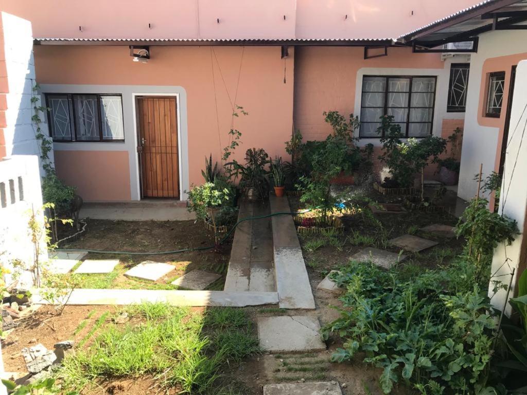 Urbanlife Keetmanshoop Accommodation Extérieur photo