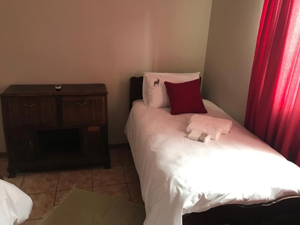 Urbanlife Keetmanshoop Accommodation Extérieur photo